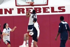 十個(gè)人都在巔峰的話，哪邊贏？