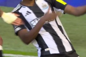 官方帶貨！英超官方曬伊薩克集錦：這是你最喜歡的前鋒嗎？