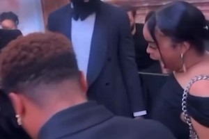 錢包開始疼了！名場面：哈登女友搶到捧花，哈登表情瞬間凝固了！