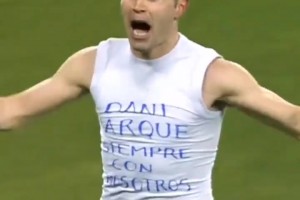 精準(zhǔn)預(yù)判，快速下地！布馮這樣的神奇撲救，你還知道哪些？