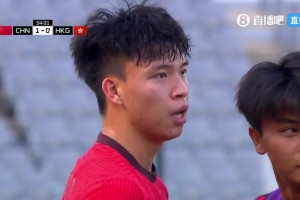 雙方現(xiàn)場推搡不斷，王鈺棟上頭暴怒想懟陳俊樂，不慣著對方