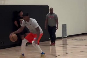 MVP亞歷山大回歸訓(xùn)練，有一說一這運球手感是真的牛逼