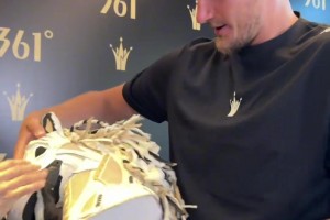 是什么讓約基奇驚出表情包？？？