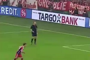 這音樂真絕了！德國杯名場面：蘭格拉克撲出格策的點(diǎn)球！