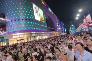 驚呆了！蘇超外場的氛圍更是人山人海