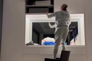 伊布破口大罵甲亢哥：給你發(fā)視頻TM也不回博格巴：幫你扇他