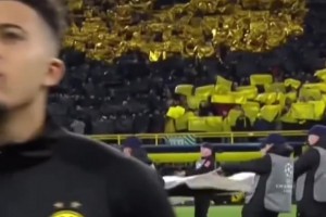 詼諧一刻！能看出來和維特塞爾一同入場的球童是特意挑的！