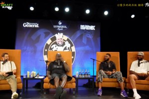 五花肉最享受的中國行約基奇受濮存昕邀請參觀馬術(shù)俱樂部