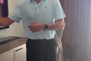 和女友一起打高爾夫！來(lái)看看馬冬梅鏡頭下的克萊！真的開(kāi)心了~