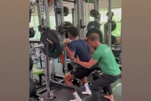 猛練力量??！克里斯蒂社媒曬休賽期訓(xùn)練片段！新賽季能起飛嗎？