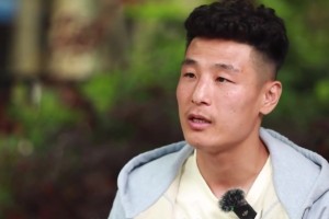 詹俊采訪武磊09年齡段留洋潮，武磊：肯定比國內其他球員不一樣