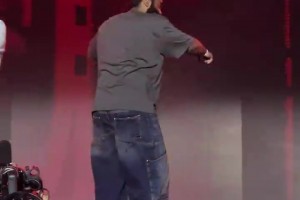 玩得也太嗨了！攬佬與哈登現(xiàn)場(chǎng)同唱《大展宏圖》