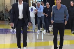 鎖定湖人！東契奇與湖人簽下3年1.65億美元的頂薪續(xù)約合同