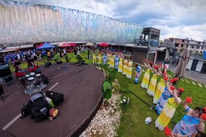 感受來自云南人民的熱情！玉溪當(dāng)?shù)貫樯昊ㄇ蛎耘e辦歡迎活動(dòng)