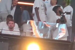 必須安排！東契奇續(xù)約湖人后，佩林卡帶著77與湖人眾將看后街男孩演唱會(huì)