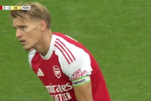 槍手15歲小將道曼造點(diǎn)！厄德高主罰點(diǎn)球輕松打進(jìn)！