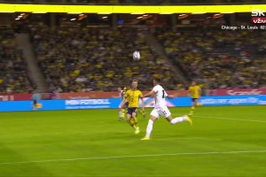 曼聯(lián)球迷：塞斯科憑借這腳可以接班范佩西了