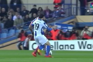 太有魅力了！近距離看賴斯罰角球，真的是360°無死角的帥啊