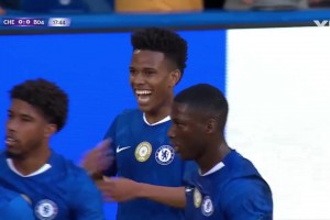 切爾西處子球！帕爾默吊門擊中門框，埃斯特旺補(bǔ)射破門