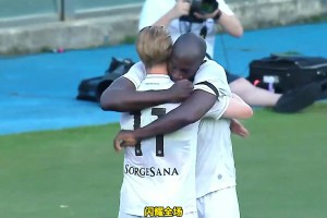 時(shí)光未老，利刃依舊！34歲德布勞內(nèi)8分鐘梅開二度閃耀全場(chǎng)