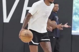 杰倫-格林休賽期運控提升不少！期待新賽季表現(xiàn)??！