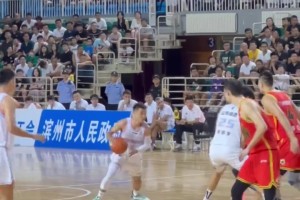 高詩巖老婆秀兩人恩愛結(jié)婚一周年，有這樣支持的媳婦羨慕啊