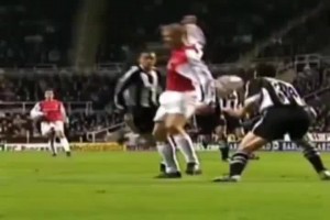 經(jīng)典百看不厭！你還記得，博格坎普這一次轉(zhuǎn)身過(guò)人嗎？