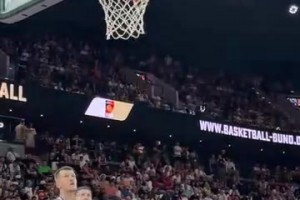 降維打擊！這種球現(xiàn)在對約老師來說就是家常便飯……