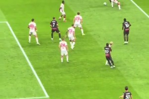 阿森納為什么不買埃澤？博主拉轟哥：可能是要追羅德里戈了！