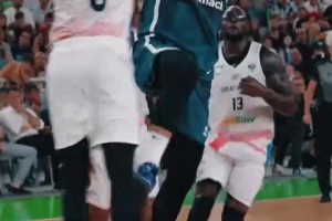 進(jìn)攻大殺器！東契奇對(duì)陣英國(guó)集錦！瘦下來(lái)就是任性！