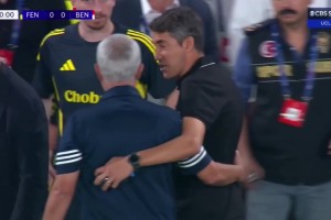 多打一人未能破僵！穆帥球隊(duì)費(fèi)內(nèi)巴切主場失好局，0-0平本菲卡！