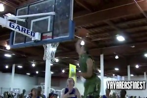 簡直美式校霸！戈登16歲就已經(jīng)這樣打球了！這身肌肉真離譜?。? >
                                        </div>
                                    </div>
                                                                        <div   id=