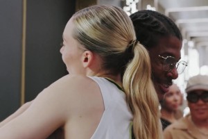 佩奇今日狂砍44分創(chuàng)新秀單場得分紀(jì)錄！小賈、杰倫-格林、切特紛紛前來祝賀