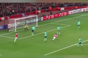 美麗足球！槍手行云流水的攻勢(shì)！即使夢(mèng)三巴薩也無(wú)力招架！