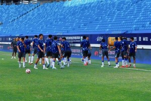 斯盧茨基:中超各隊實力差距不大，海牛鋒線球員非常有特點！