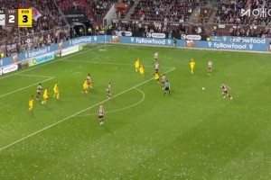 十人多特3-3遭圣保利扳平！史密斯轉(zhuǎn)身爆射世界波破門(mén)！