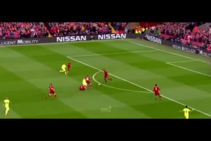 梅西感到很懵！名場面：梅西突破到底，羅伯遜按了一把梅西的頭！