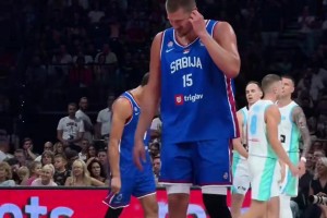 上場5分鐘就開始喘，結(jié)果能喘到加時，約基奇的體力真的很謎