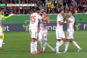 拜仁1-0領(lǐng)先韋恩！博伊禁區(qū)被拉倒造點，凱恩主罰穩(wěn)穩(wěn)打進！