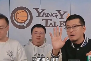 約基奇被要求單手抓球！嘗試幾次未果：我做不來呀！