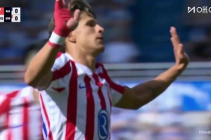 馬競(jìng)1-0領(lǐng)先！禁區(qū)內(nèi)一片混亂！小西蒙尼搶斷打近角得手！