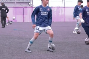 三苫熏批發(fā)市場(chǎng)！看一下日本高中青訓(xùn)訓(xùn)練有多強(qiáng)，這盤(pán)帶教科書(shū)級(jí)