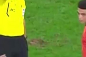 博主：U22險勝東帝汶，還好因資金問題沒啟用var，差點(diǎn)悲劇