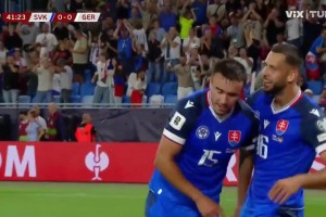 德國防線被打穿！斯特列克倒三角漢茨科跟進打門得手！