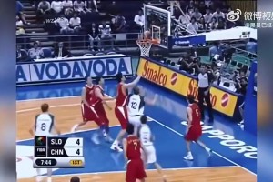 06年中國(guó)男籃對(duì)陣斯洛文尼亞，全隊(duì)78分姚明一人就貢獻(xiàn)了36分！