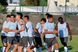 備戰(zhàn)泰山，吳曦跟隊訓練或首發(fā)，阿馬杜缺席，米內(nèi)羅單獨恢復訓練