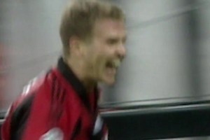 國(guó)安球迷再次在酒店怒噴球員：王剛你別走！進(jìn)決賽就開擺是吧