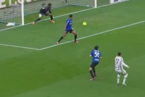 曼聯(lián)買奧納納前肯定沒看意大利國家德比的這個片段