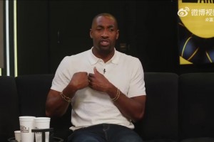 阿里納斯：詹姆斯需要像韋德、濃眉、歐文這樣的球員為他終結(jié)比賽