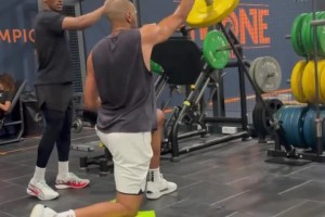 巴爺再帶快船沖一次吧！36歲巴圖姆已經(jīng)開始恢復(fù)力量訓(xùn)練了